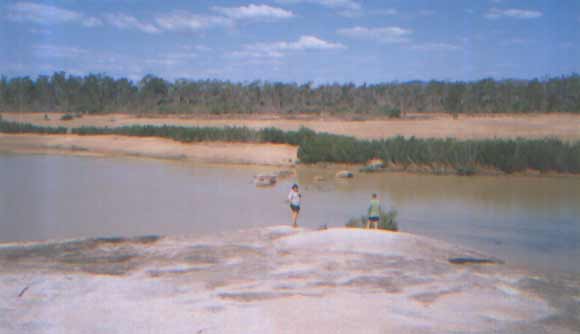 aus29.jpg (11582 bytes)